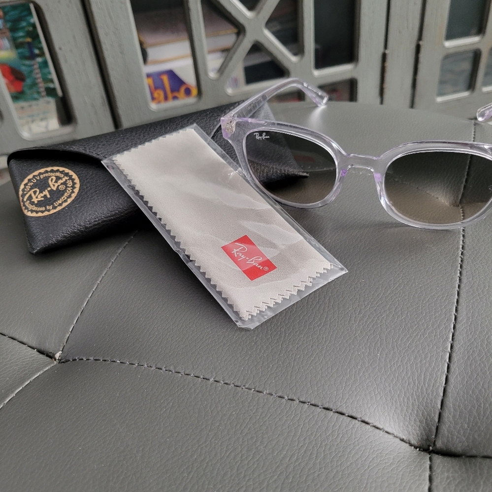 Brand new Ray Ban sunglasses